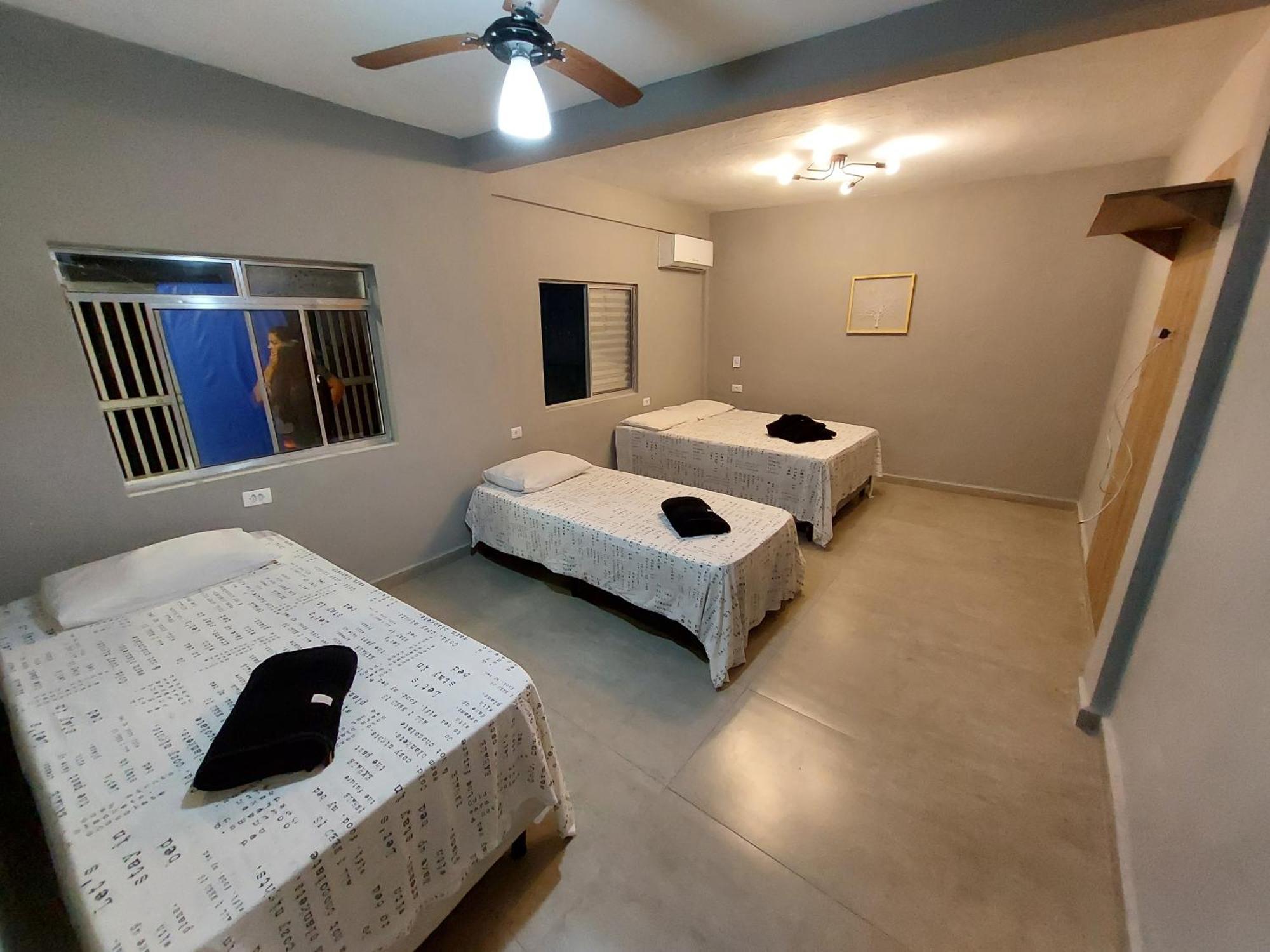 Pousada Praia Cia, Piscina, Centro, Estacionamento, Wifi, Saida Ate As 16H Bertioga Quarto foto